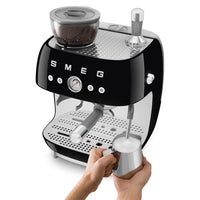 Smeg - Espressomachine | Zwart | Jaren 50 | Handmatige espressomachine met geïntegreerde bonenmaler Handmatige Espressomachine Smeg